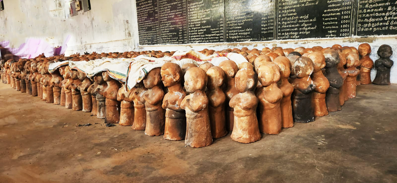 நேர்த்திக்கடன் மண்பொம்மைகள்