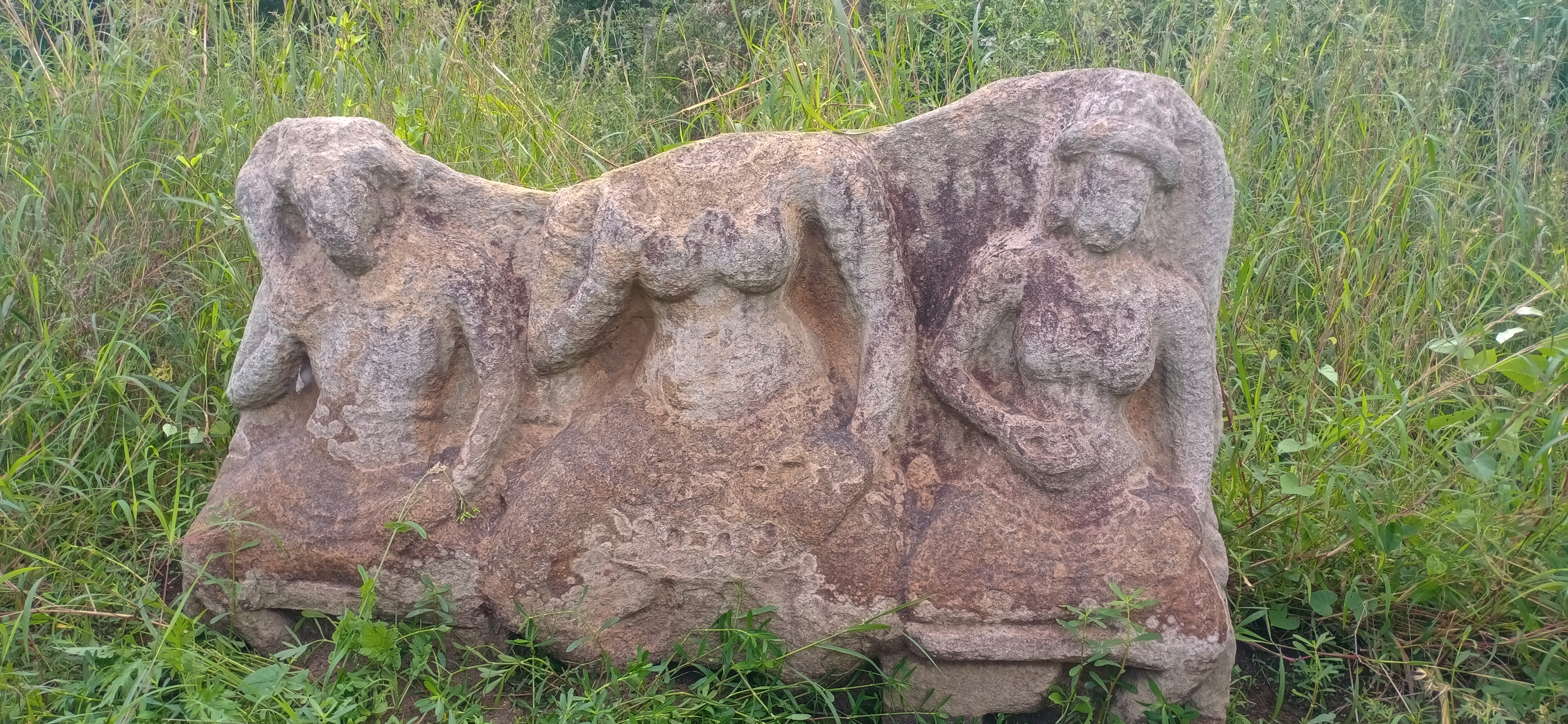 தவ்வைச் சிற்பம்