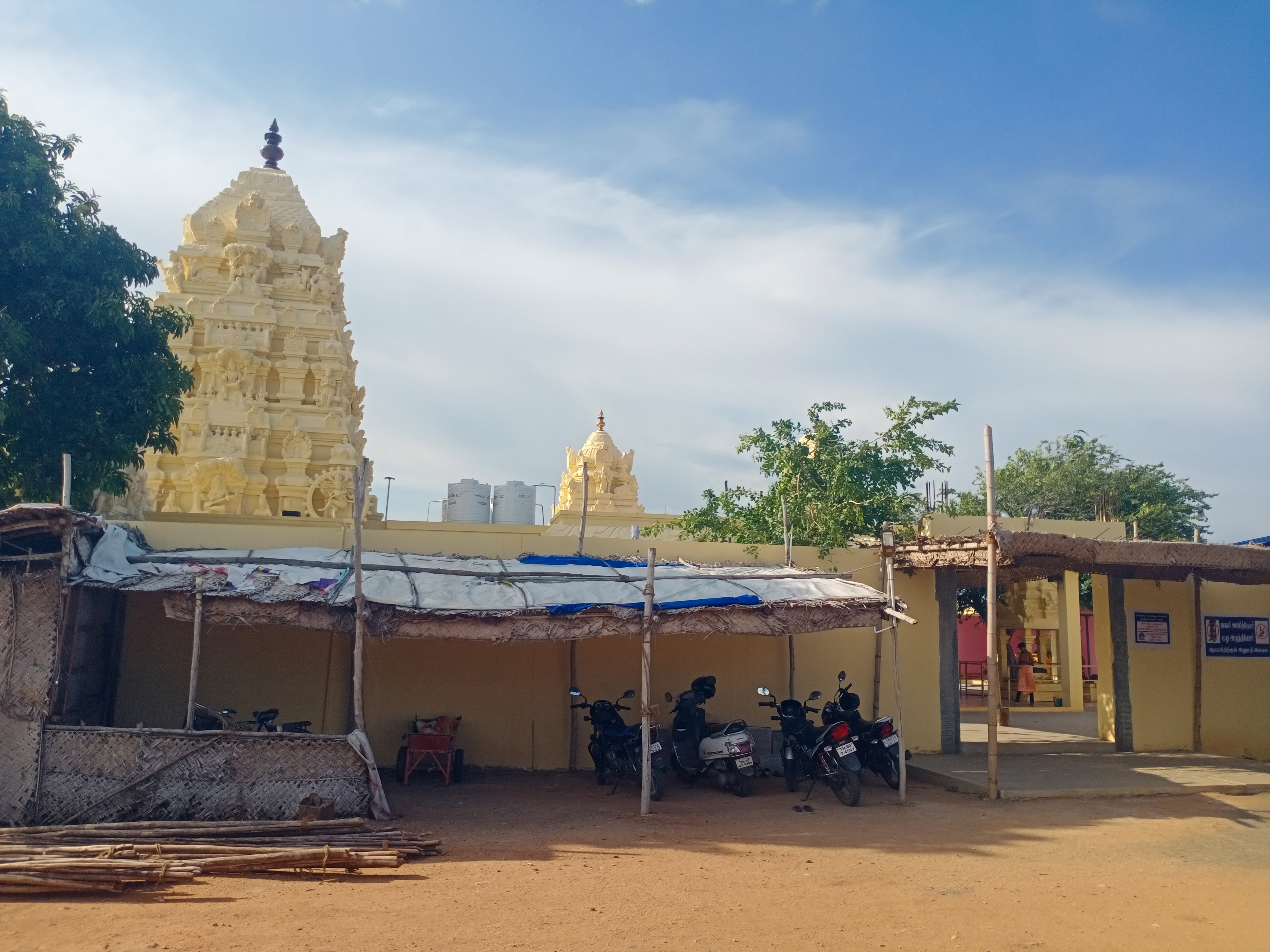 விக்ரம பாண்டீஸ்வரமுடையார் கோயில் வெளிப்புறத் தோற்றம்