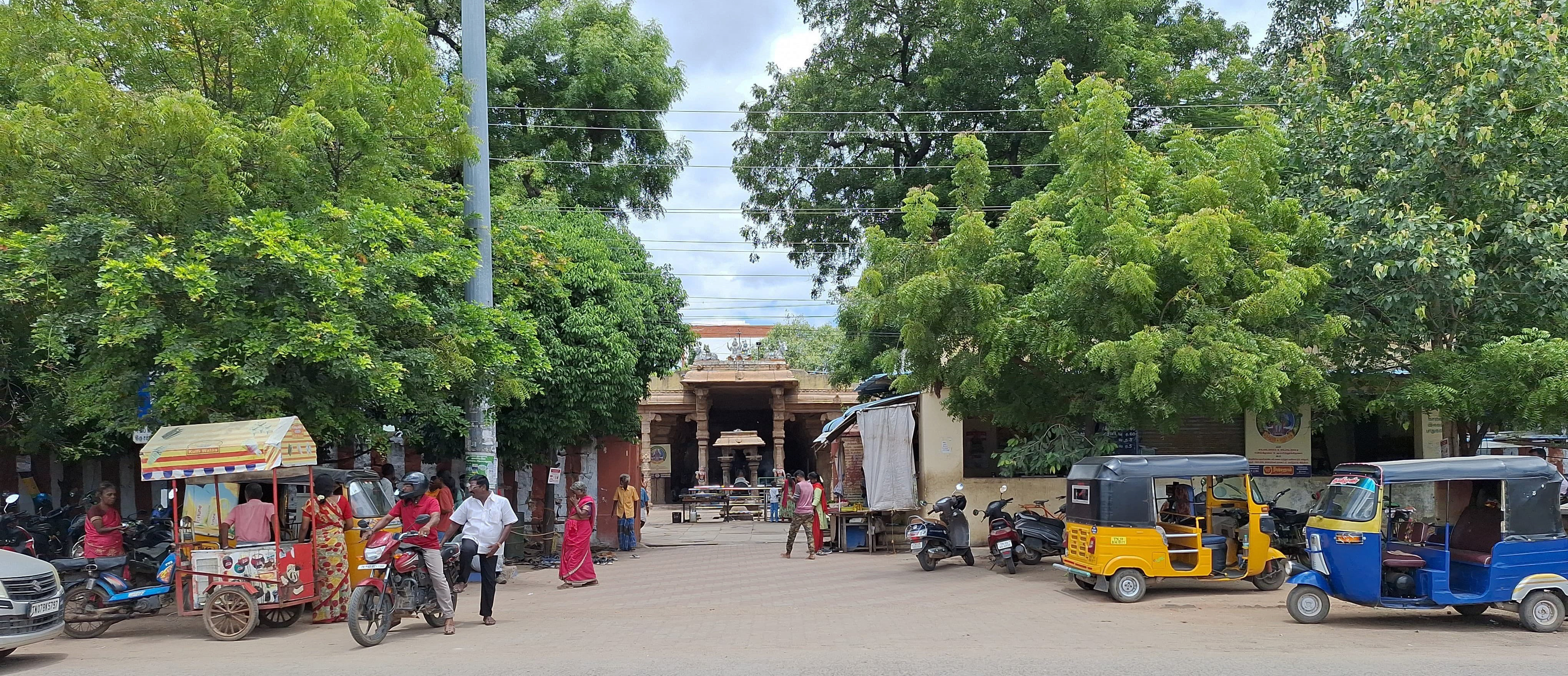 முக்தீஸ்வரர் கோயில் முகப்பு