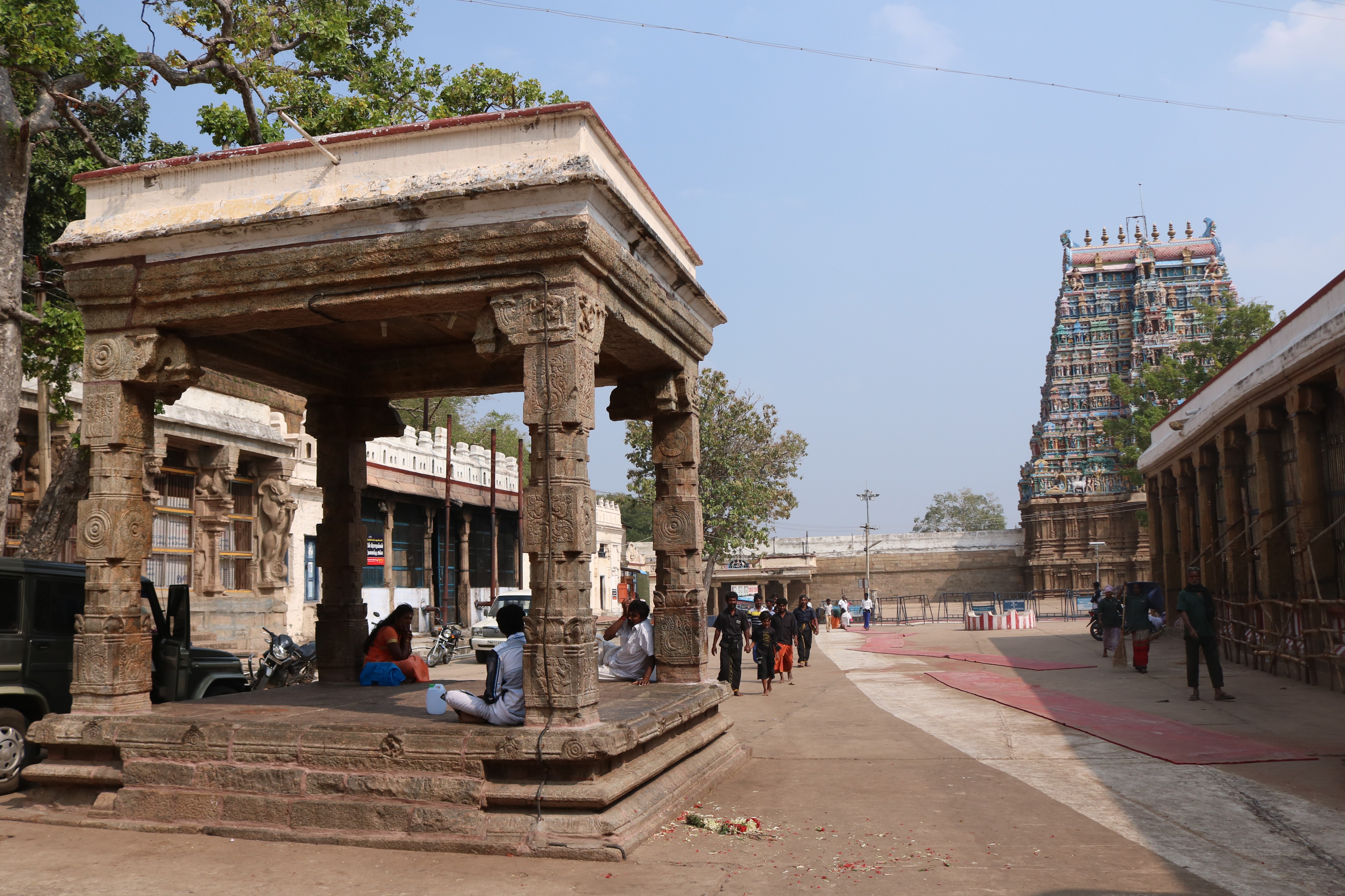 அழகர் கோவில் வளாகம்